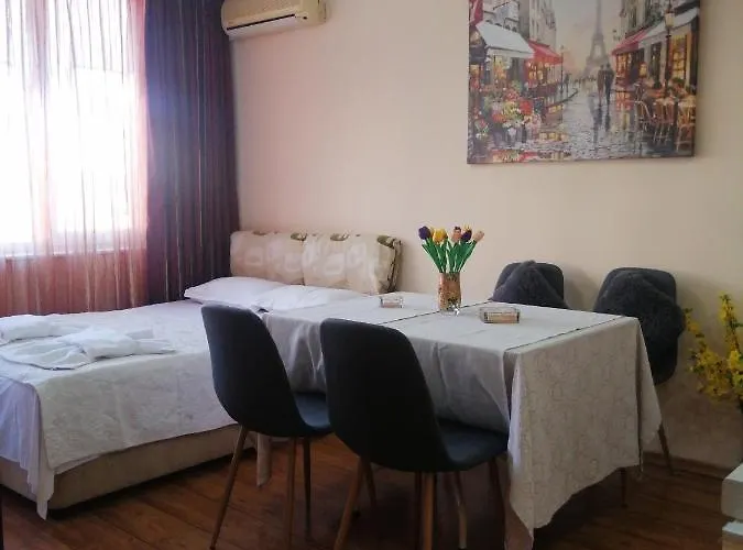 Апартаменты ,,edelvais- Lux