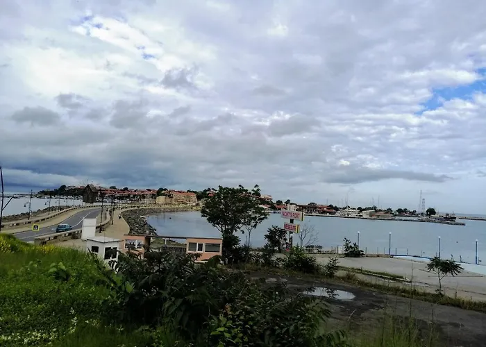 Апартаменты ,,edelvais- Lux